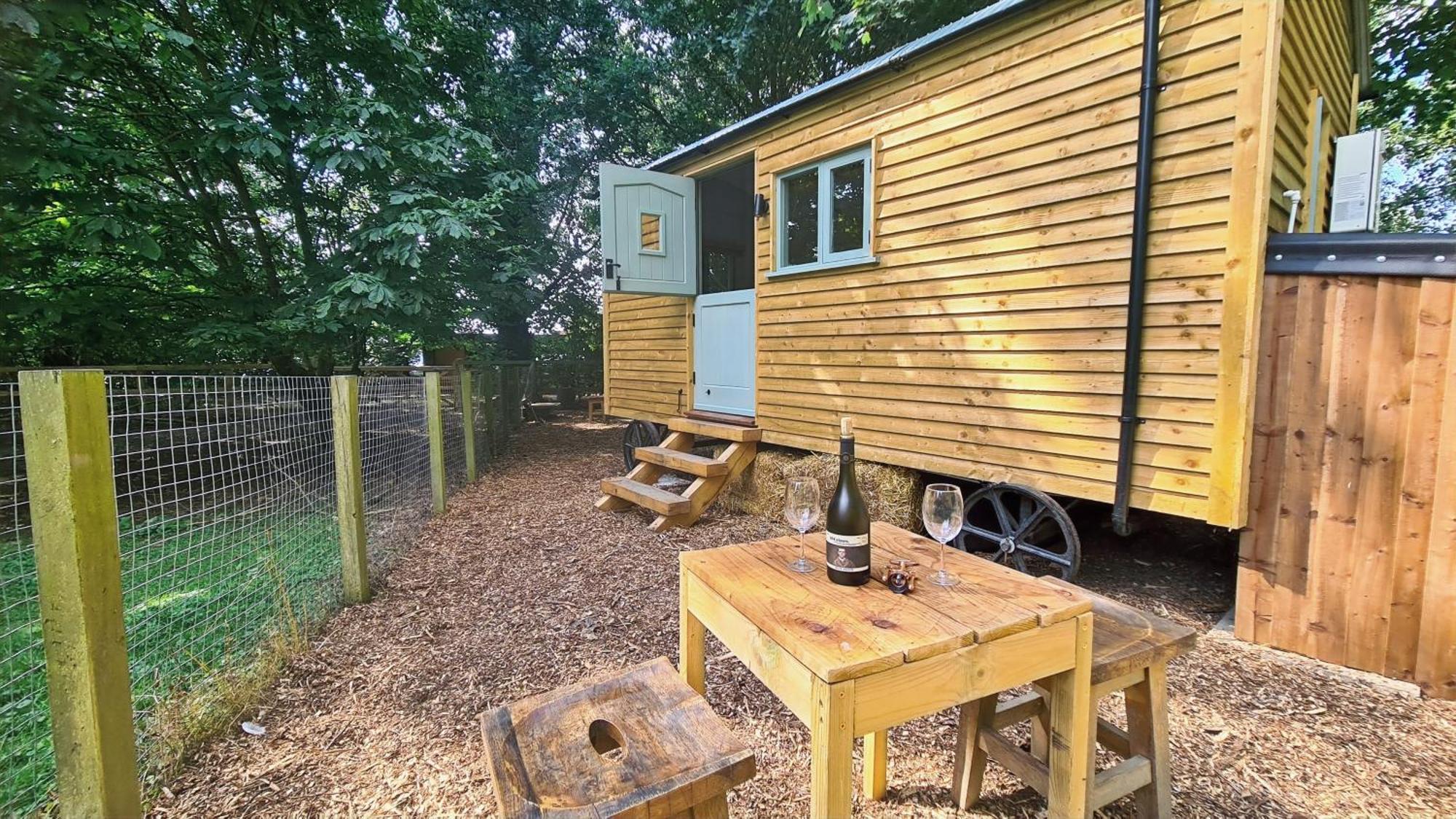 Horsley Hale Farm Glamping Ξενοδοχείο Ely Εξωτερικό φωτογραφία
